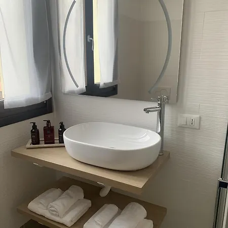 A Fiera Galeazzi ロー